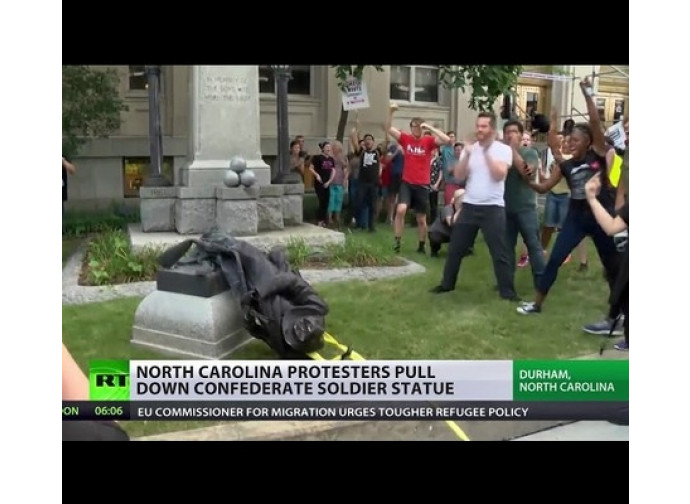 Abbattimento statue soldati confederati